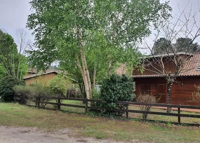 10 Pers Avec Piscine Privée Et Accès Tennis